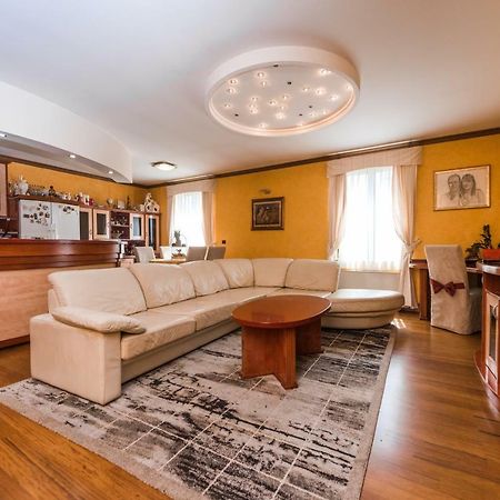 Apartment Keti Novalja Buitenkant foto