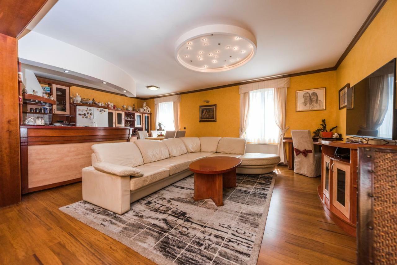 Apartment Keti Novalja Buitenkant foto